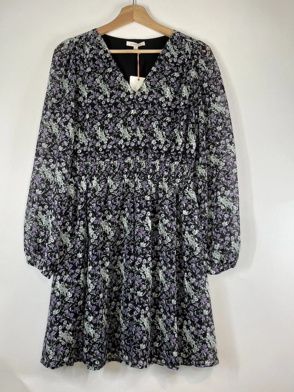 Skies Are Blue Black Floral V-Neck Long Sleeve Mini Dress
